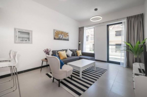Modern 1 BR in Aria Residence